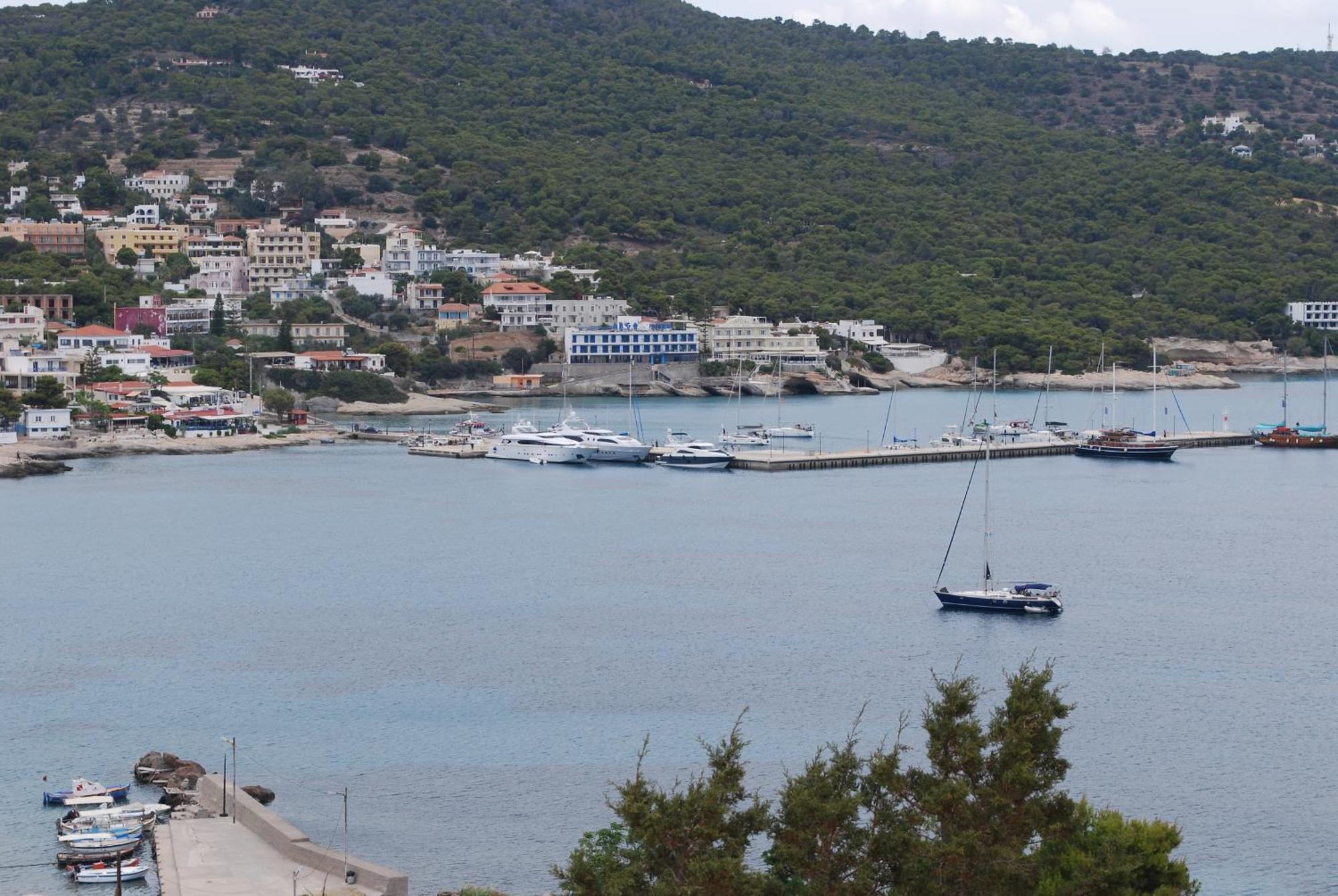 Sunset Rooms Agia Marina  Exterior photo