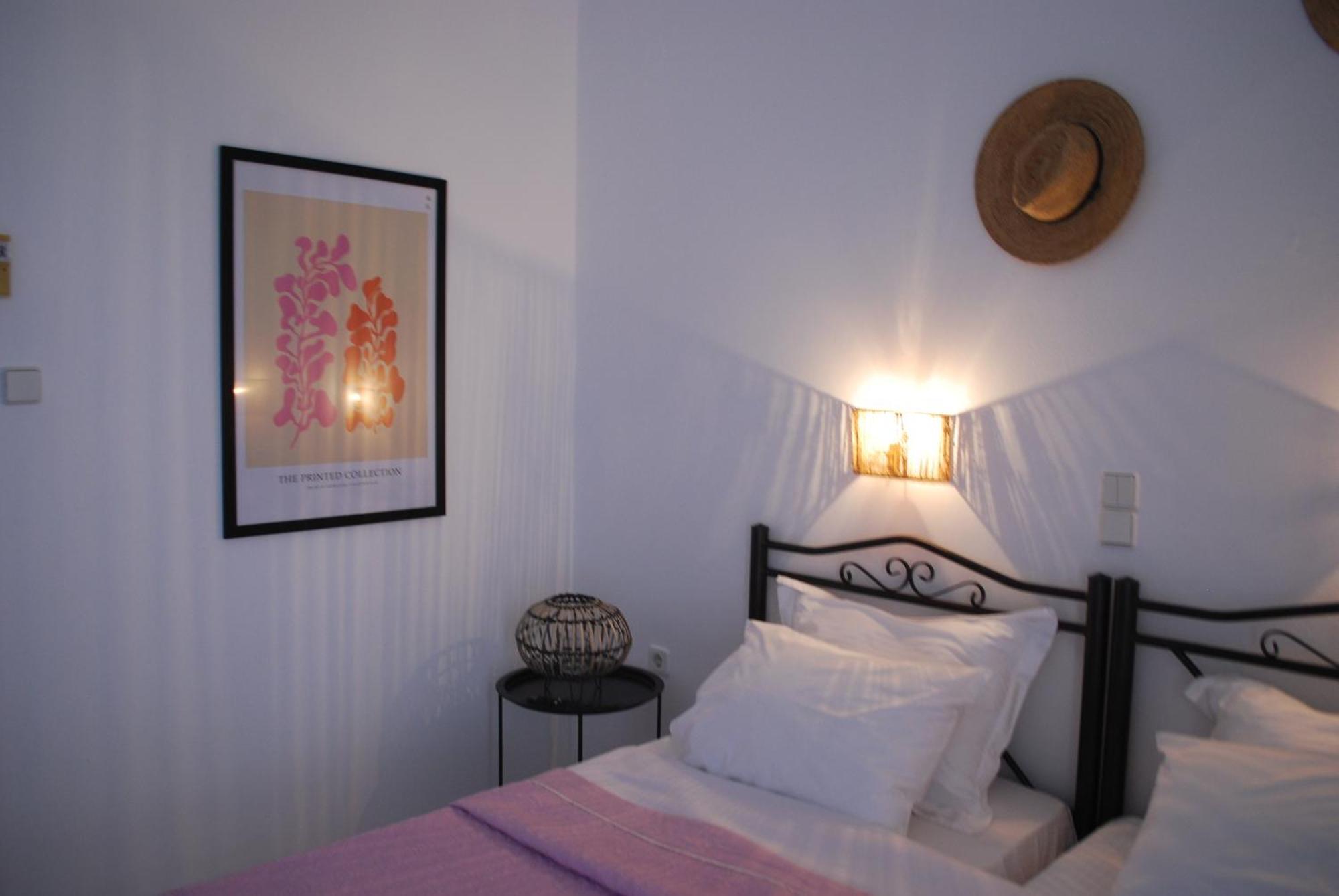 Sunset Rooms Agia Marina  Exterior photo